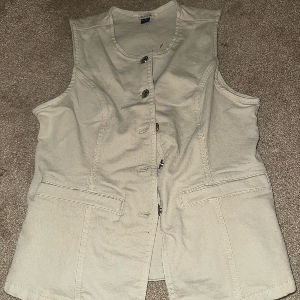 American Eagle Outfitters Cream Sleeveless Vest